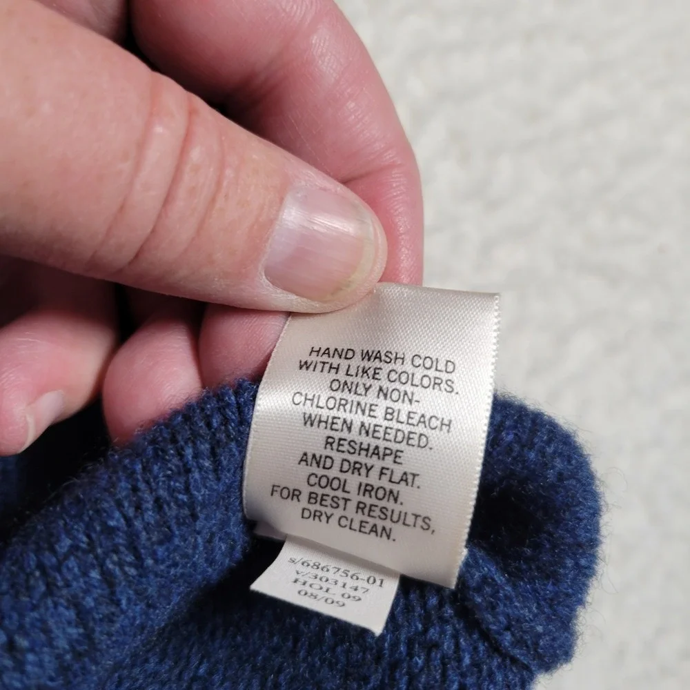 Banana Republic Sweater Mens Large Blue Argyle 100% Lambswool V-Neck Knit 0739
